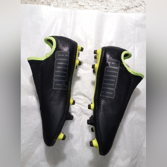 Puma Black and Lime Green Athletic Shoes - Picture 9 of 10